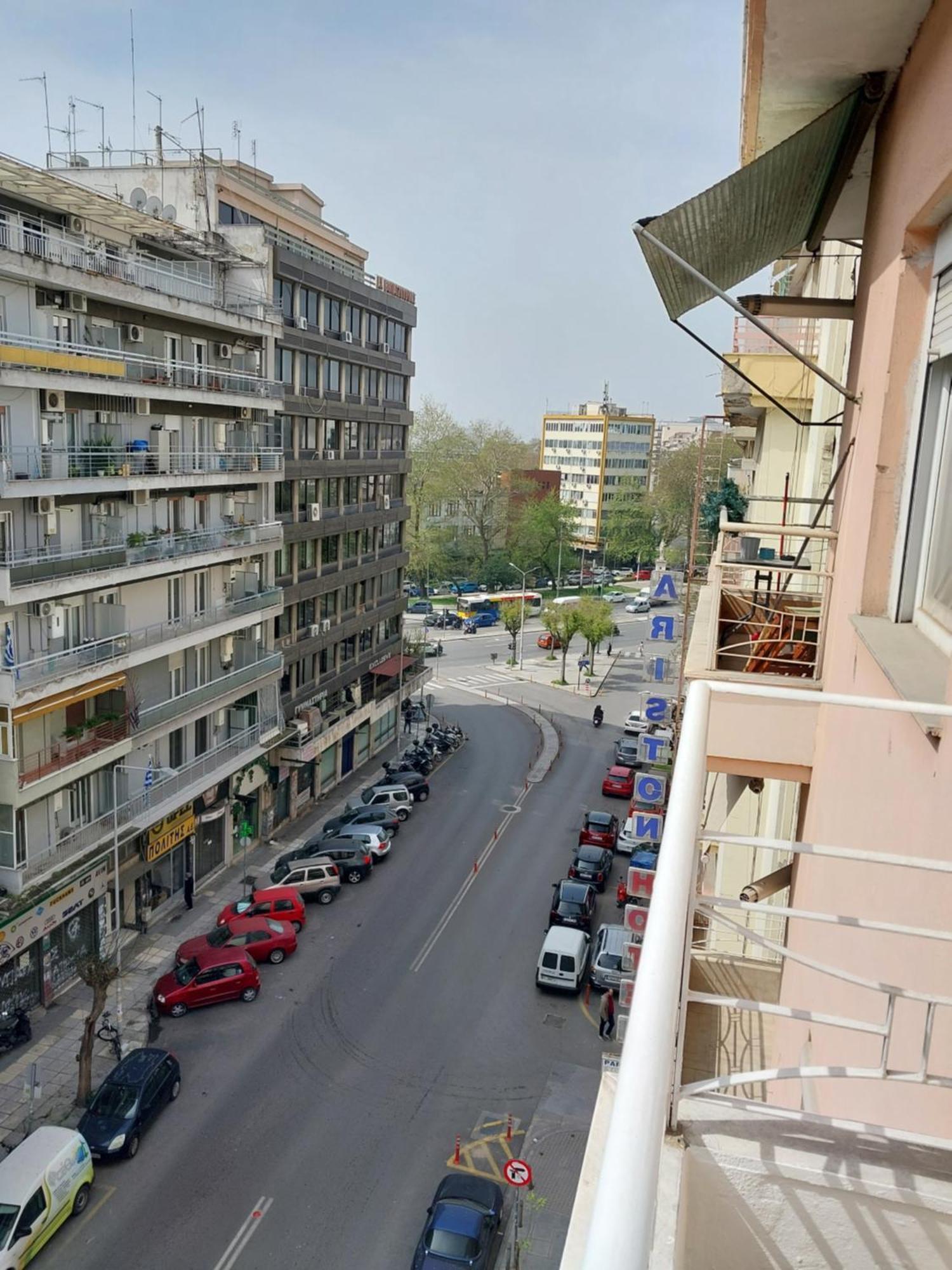 Anibo Studios & Apartments Zero Point 75 Salonicco Esterno foto